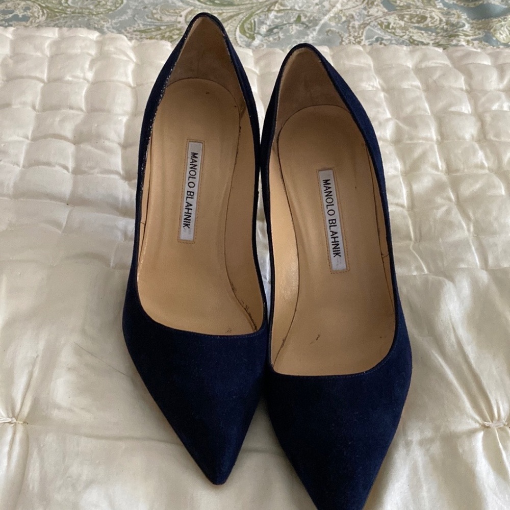 Manolos Blue Suede size 9/39